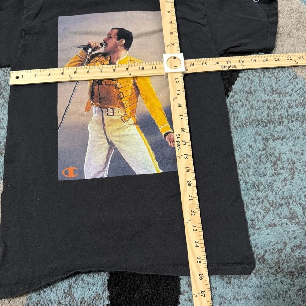 Champion Freddie Mercury Queen Graphic T-Shirt Mens Small Black Rock Band Tee - Picture 6 of 7